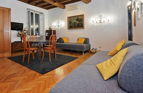 Rione XI Sant'Angelo Apartment | Vrbo Property