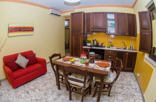Palinuro Apartment | Wohnung in Centola mit gemeinsamem Pool, Terrasse und Grill by Interhome