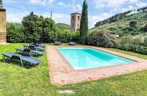 Sant'Andrea di Compito Villa | Wonderful private villa for 10 people with private pool, WIFI, TV, balcony and pets allowed