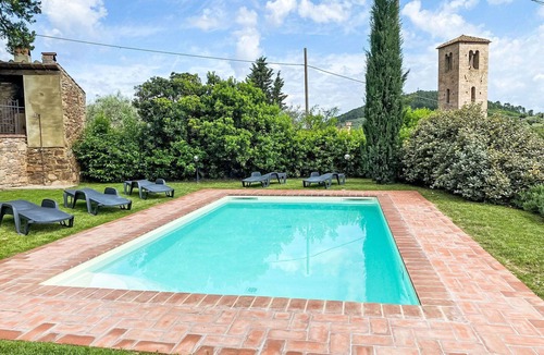 Sant'Andrea di Compito Villa | Wonderful private villa for 10 people with private pool, WIFI, TV, balcony and pets allowed