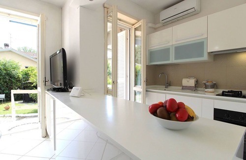 Calendasco Villa | Wonderful private villa for 8 guests with private pool, WIFI, veranda and pets allowed