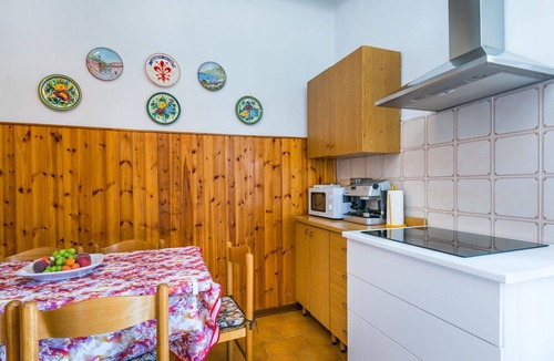 Chiusi House | Wonderful private villa for 7 people with WIFI, A/C, terrace, pets allowed and panoramic view