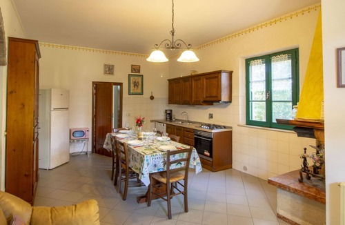 Cortona Villa | Wonderful private villa for 12 guests with private pool, A/C, WIFI, TV, terrace and pets allowed