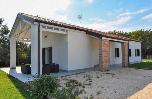 Malcontenta Villa | Wonderful private villa for 6 people with WIFI, A/C, pool, TV and balcony