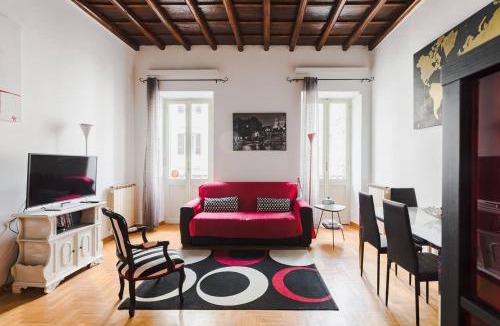 Rione IV Campo Marzio Apartment | World Wide Bed Piazza del Popolo