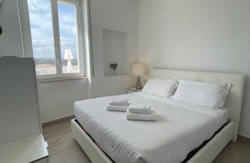 Quartiere XVII Trieste Apartment | YCH-Attico con splendida vista su Villa Ada