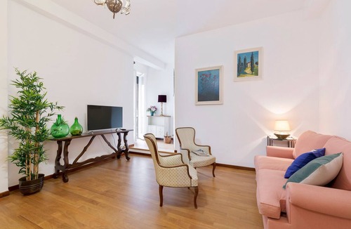Rione VII Regola Apartment | Zoccolette Apartment in Campo de Fiori