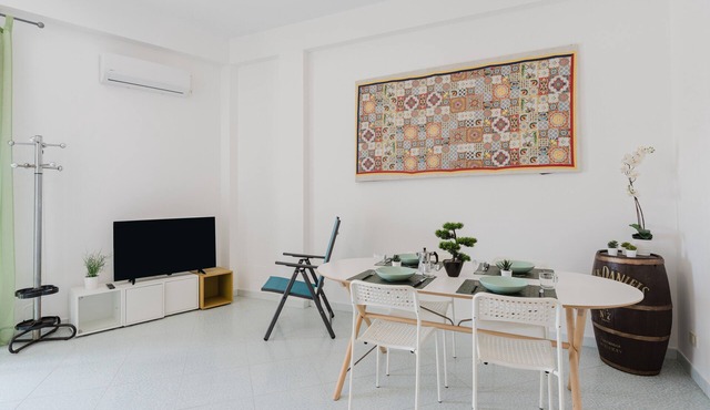 2-Bedroom Apartment with Balcony and Air Conditioning