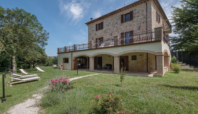 2 bedroom amazing apartment in Avigliano Umbro