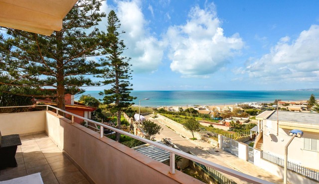 2 bedroom amazing apartment in Cava D'Aliga