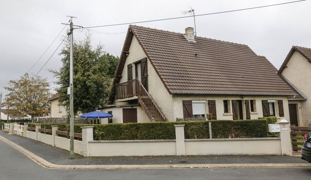 2* COURSEULLES/MER Apart BALCONY COURTYARD BBQ GARDEN SALON WIFI GARDEN VIEW. in Courseulles-Sur-Mer