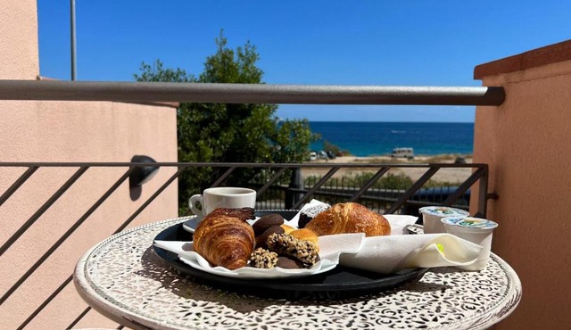 215 addaura luxury room