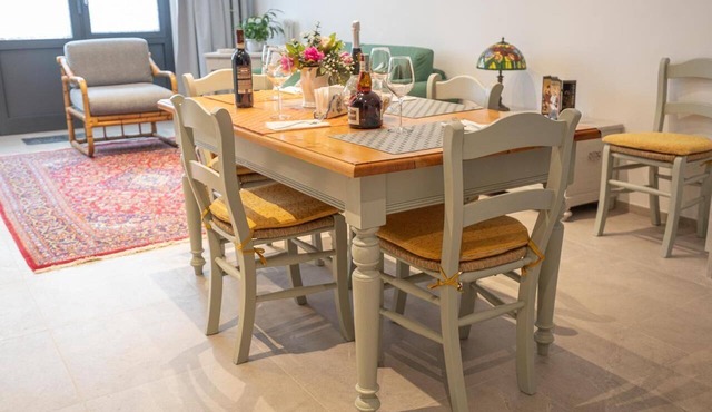 A fully renovated apartment with all the amenities, just 10 minutes from Florence.