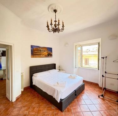 Aeterna Colosseum Residence