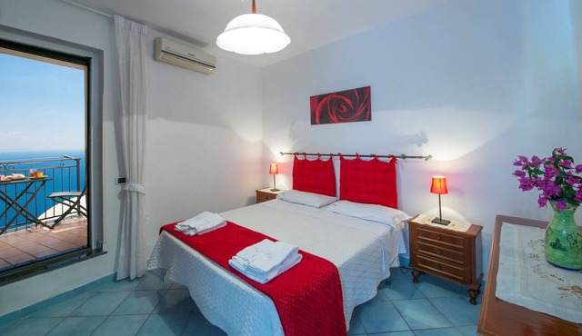 Amalfi Coast Apartment "Bouganvillea"