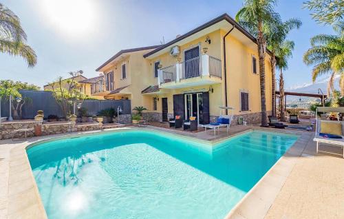 Amazing Home In Trappitello