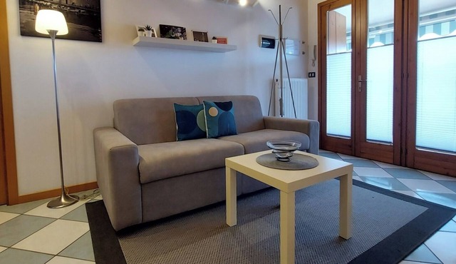 Apart Dina Lazise, pool, parking, WIFI, KLima, garden, laundry package