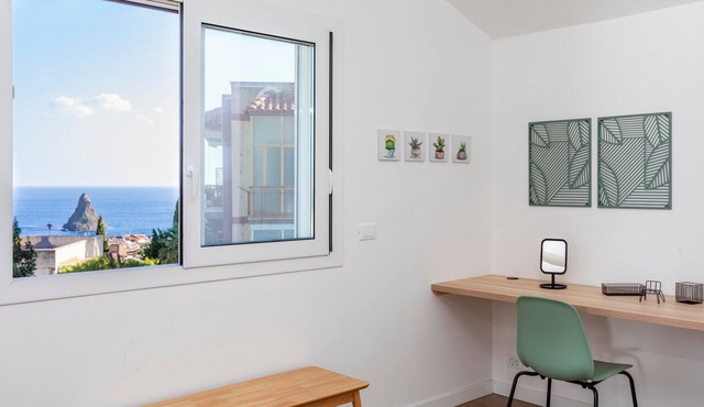 Apartment 'Antonia House' with Sea View, Wi-Fi and Air Conditioning