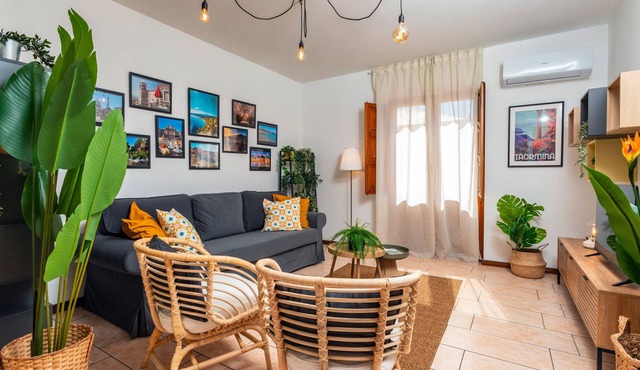Apartment 'Home Centrum 1' with Sea View, Wi-Fi and Air Conditioning