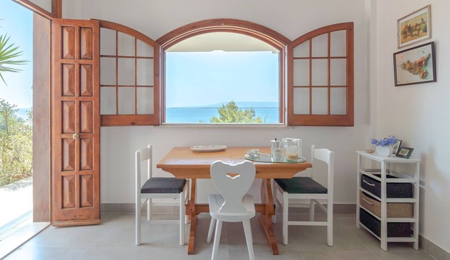 Apartment "Kind of Blue" with Sea View, Wi-Fi and Air Conditioning