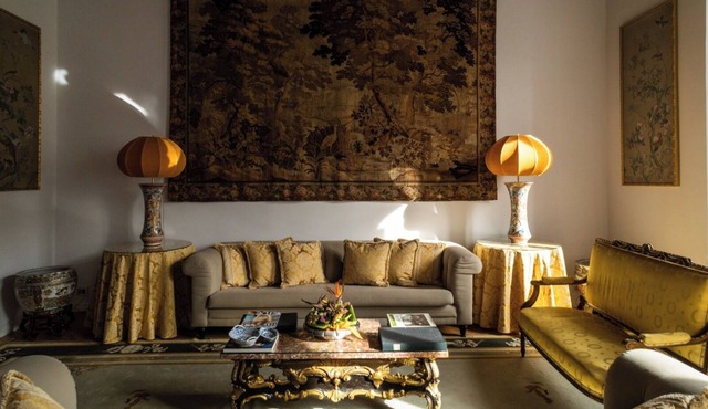 Apartment located on the main floor of a historic building in the center of Rome