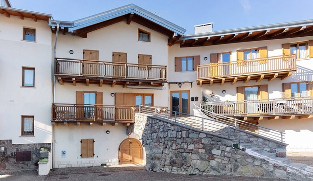 Apartment 'Lory' with Mountain View and Balcony