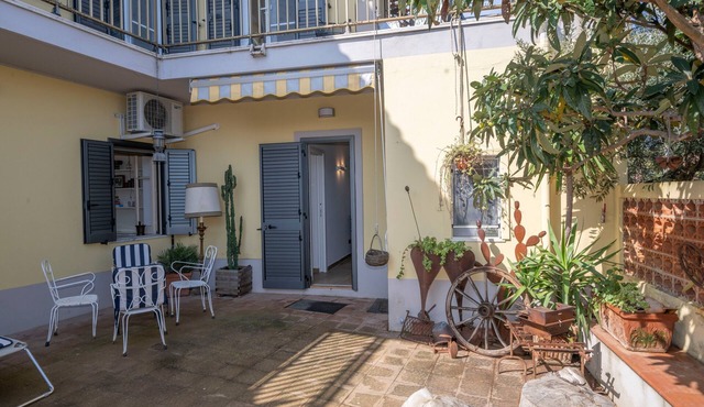 Apartment 'Vanedda di Mari - Casa Nespolo' with Shared Terrace, Wi-Fi and Air Conditioning