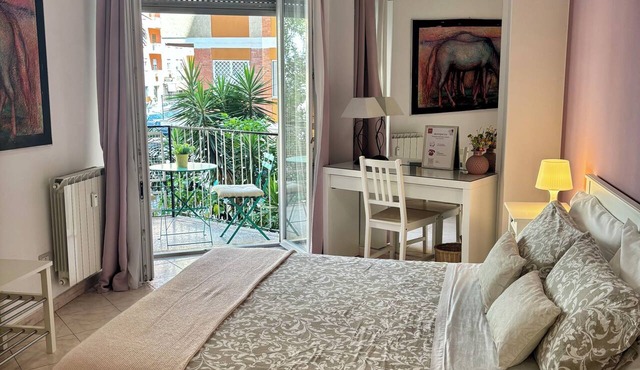 Apartment with a Balcony - Metro Line B, San Paolo Station - (8' and you're at the Colosseum)