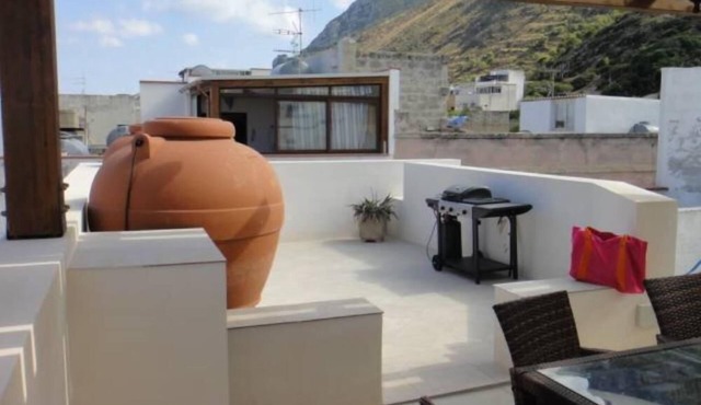Apartment with large terrace