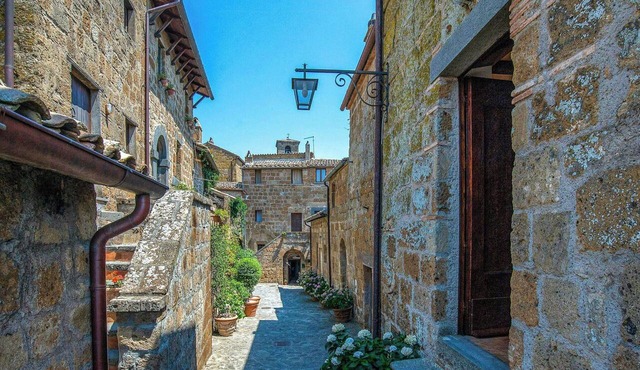 Apartment Within Civita di Bagnoregio's Walls
