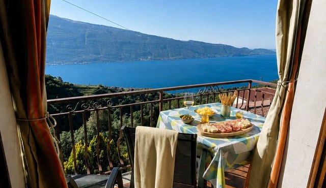 Appartamento Algarda by Theater Home - with marvellous lake view