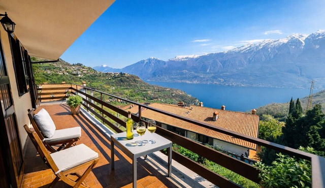 Appartamento Angela by Theater Home - with marvellous lake view