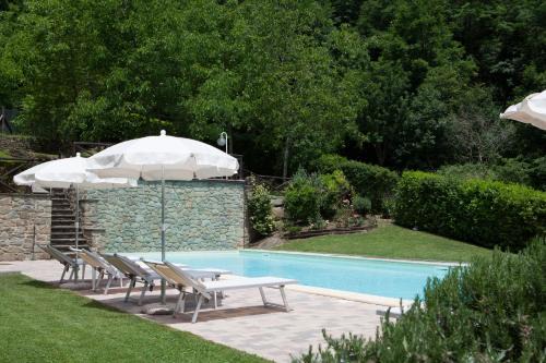 Appartamento con Balcone in Borgo Toscano in Ortignano Raggiolo