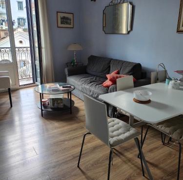 Appartamento confortevole con vista sulla piazza