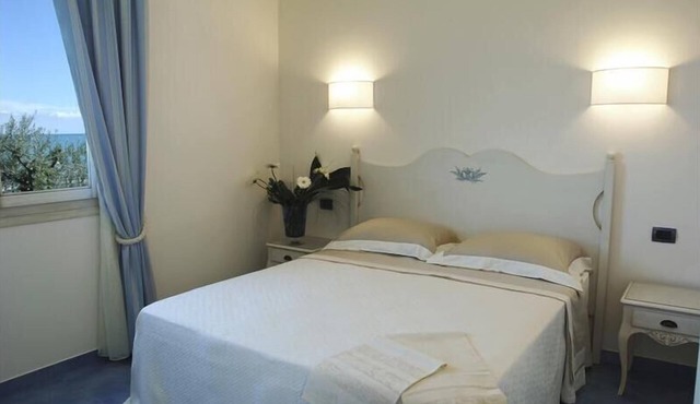 Baia Delphis Resort