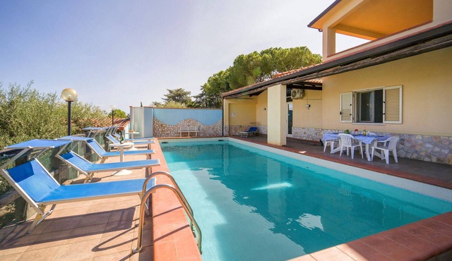 Beach front home in Trabia -PA-