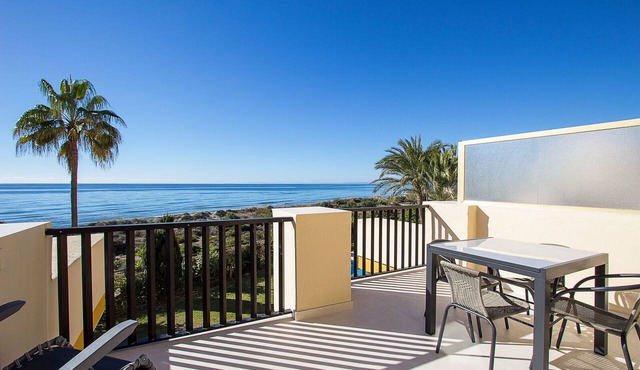 Beach front studio with stunning sea view in Marbella