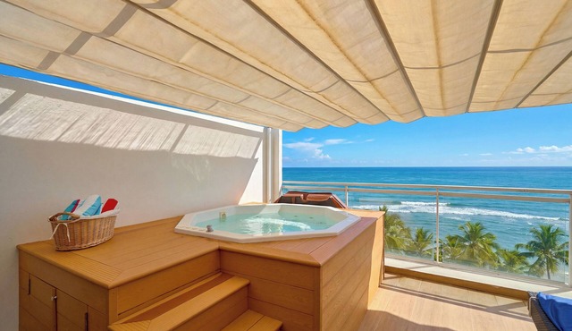 Beachfront | Private Jacuzzi | Ocean Views | Pool in Juan Dolio
