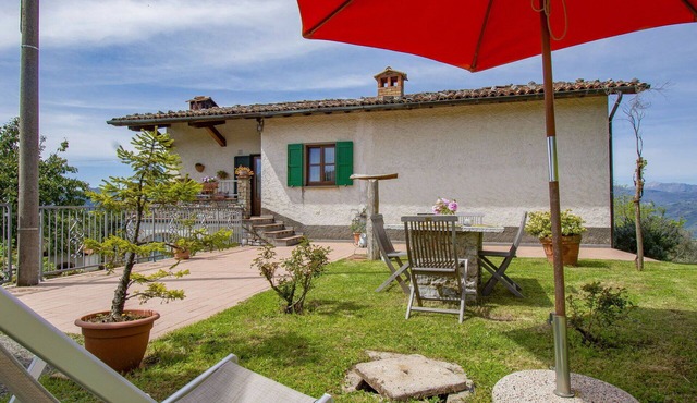 Beautiful private villa for 4 people with A/C, WIFI, TV, terrace and pets allowed