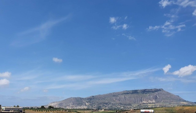 Beautiful apartment for 6 guests with WIFI, A/C, TV and terrace