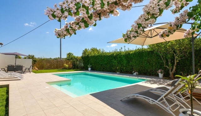 Beautiful home in Roccazzo