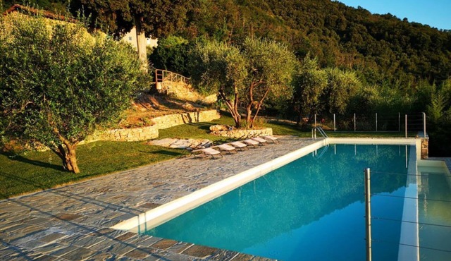 Belvedere Villait is a country house, with all modern comforts, reserved only for lovers of Silence and Panorama, immersed in the family's olive grove from which the excellent Petra Olive Oil is produced.It is located in the hills southwest of Lucca, w