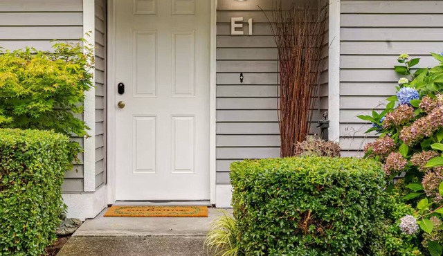 Bothell Retreat · King Bed, Office, Fast WiFi+W/D in Bothell