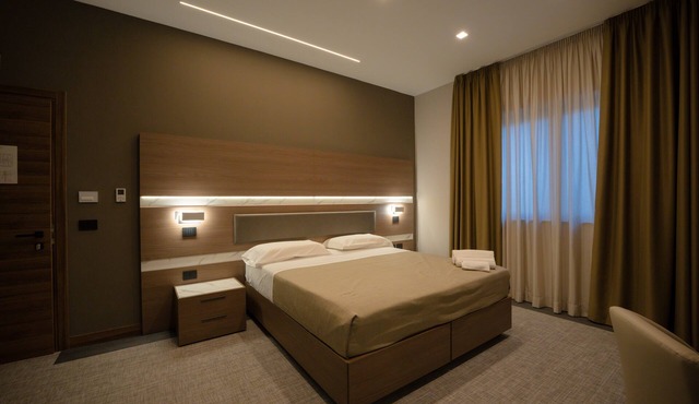 Building Hotel