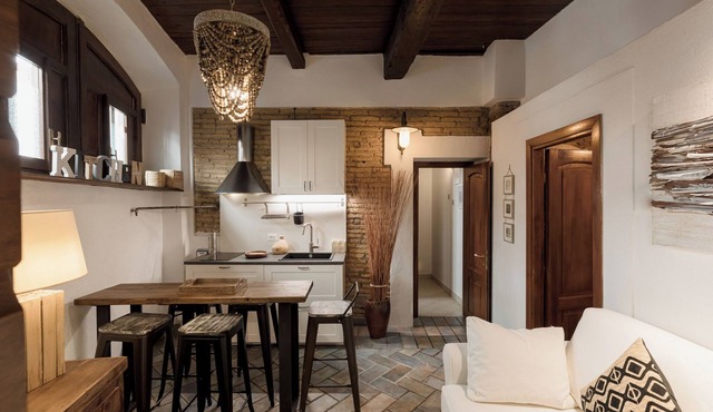 CAMPO DEI FIORI NEST APARTMENT