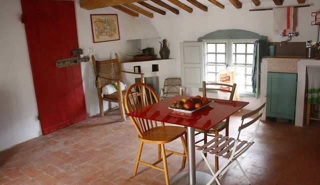 Casa La Zambra, the music of water and the peace of the valley of grace