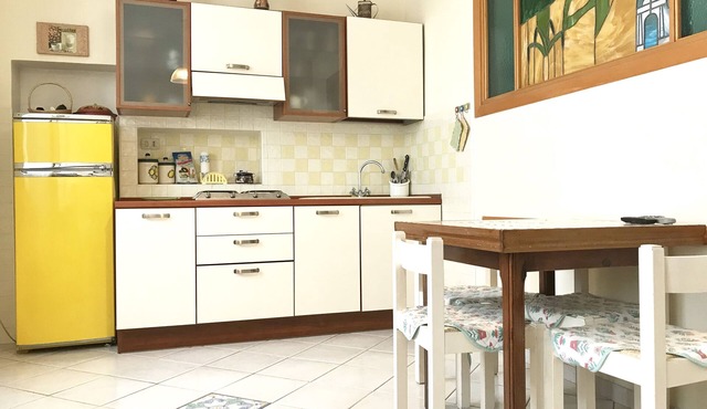 Casa Lilla central WiFi, 2 max 3 beds, 700mt dal lido White Beach