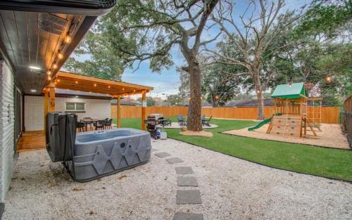 Central Convenience x Modern Luxury - Heart of Houston in Houston
