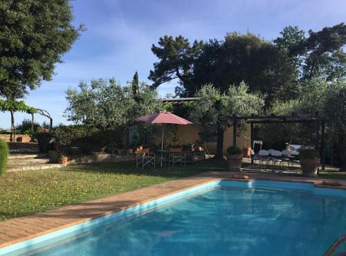 Chalet fronte piscina