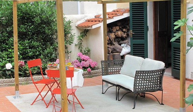 Charming 3-bedroom Apartment Garden gazebo AC, WiFi in delightful Center Firenze